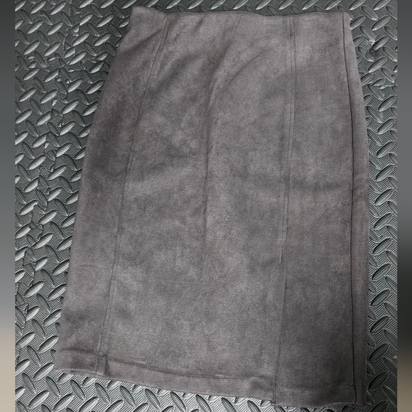 Faux Leather Grey Skirt - Picture 1 of 3